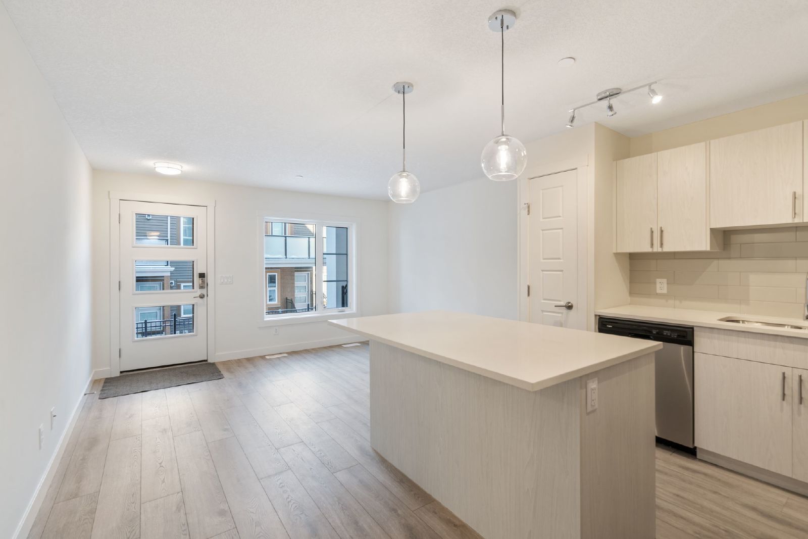 230 Livingston Common NE - - property image