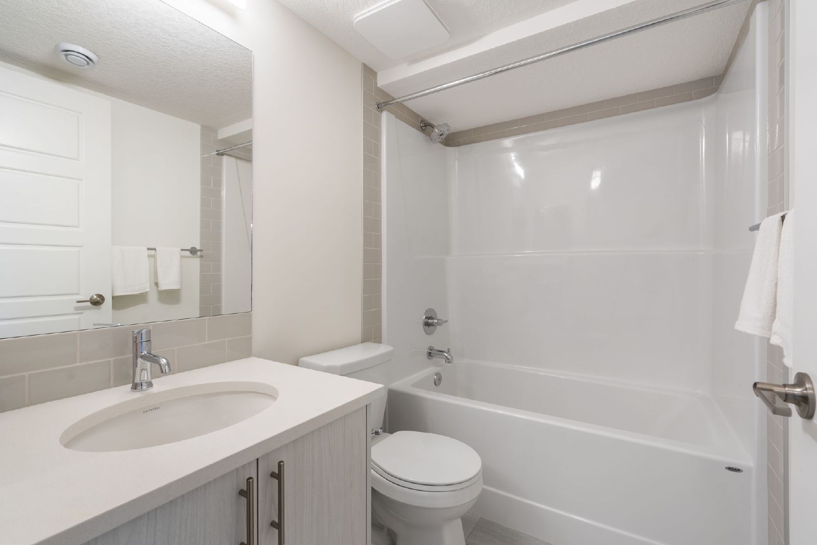 230 Livingston Common NE - - property image