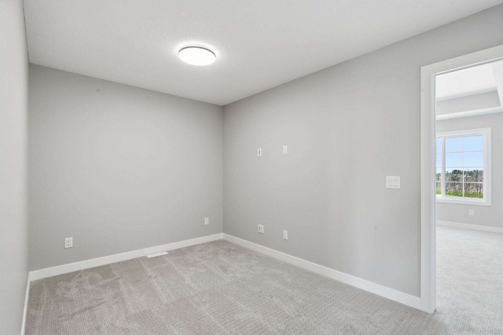 9917 Huxbury Drive Northeast - A property image