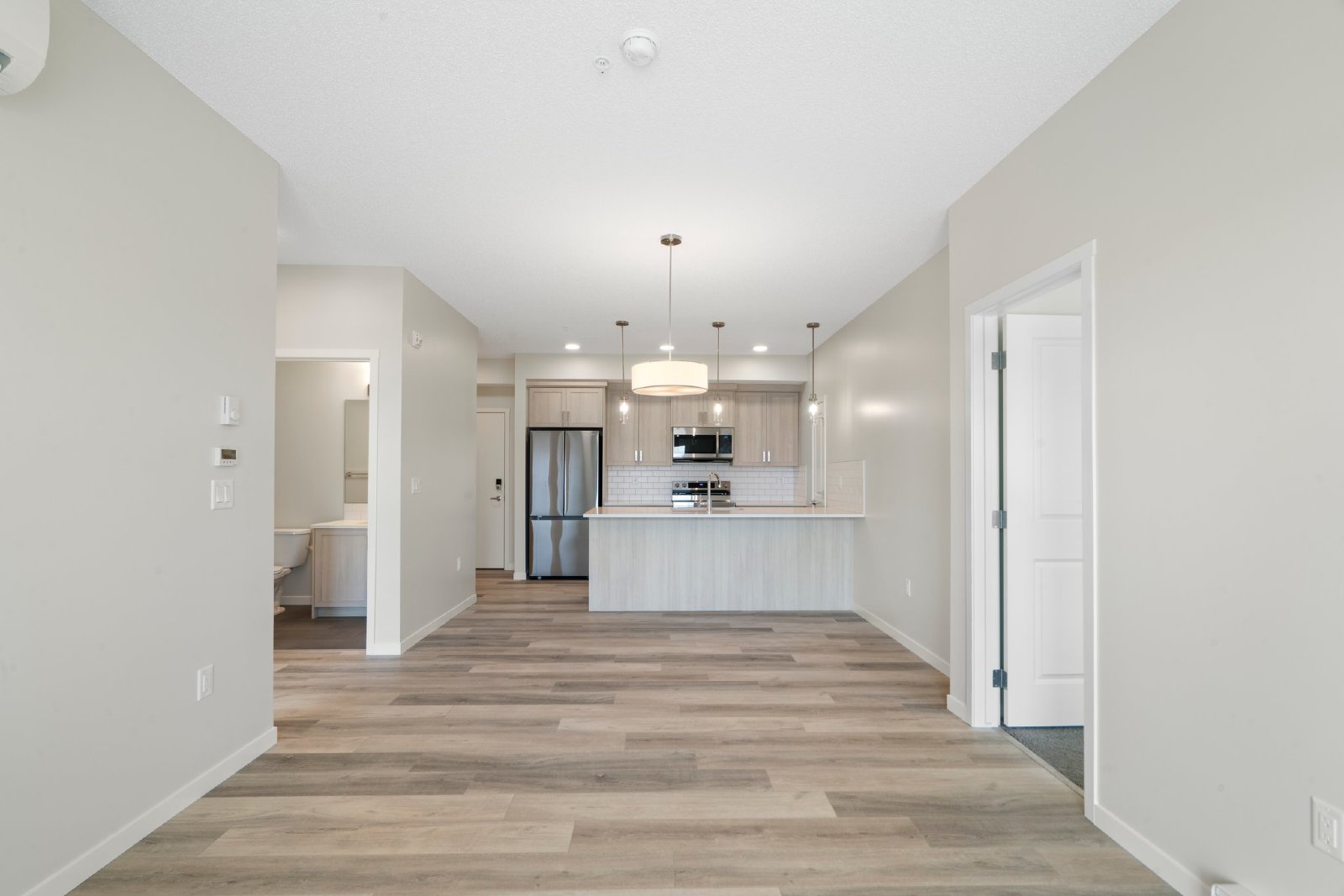 2211, 33 Carringham Gate NW - 2211 property image