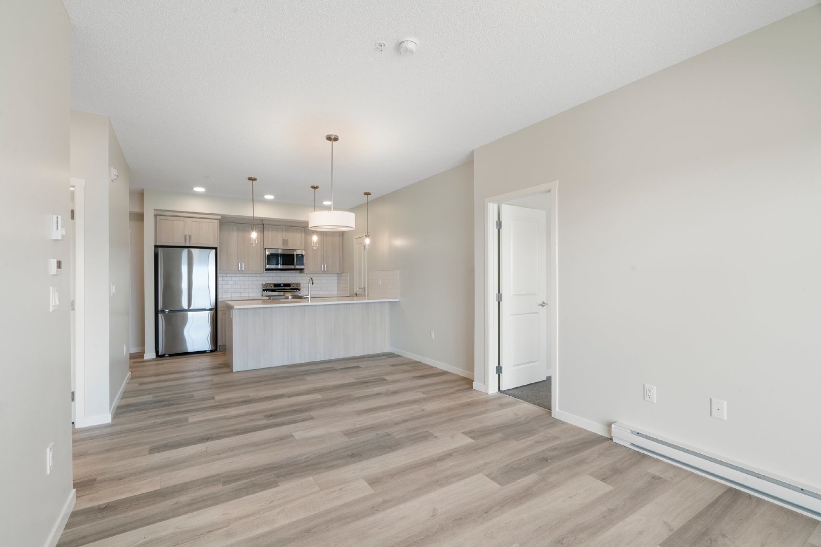 2211, 33 Carringham Gate NW - 2211 property image
