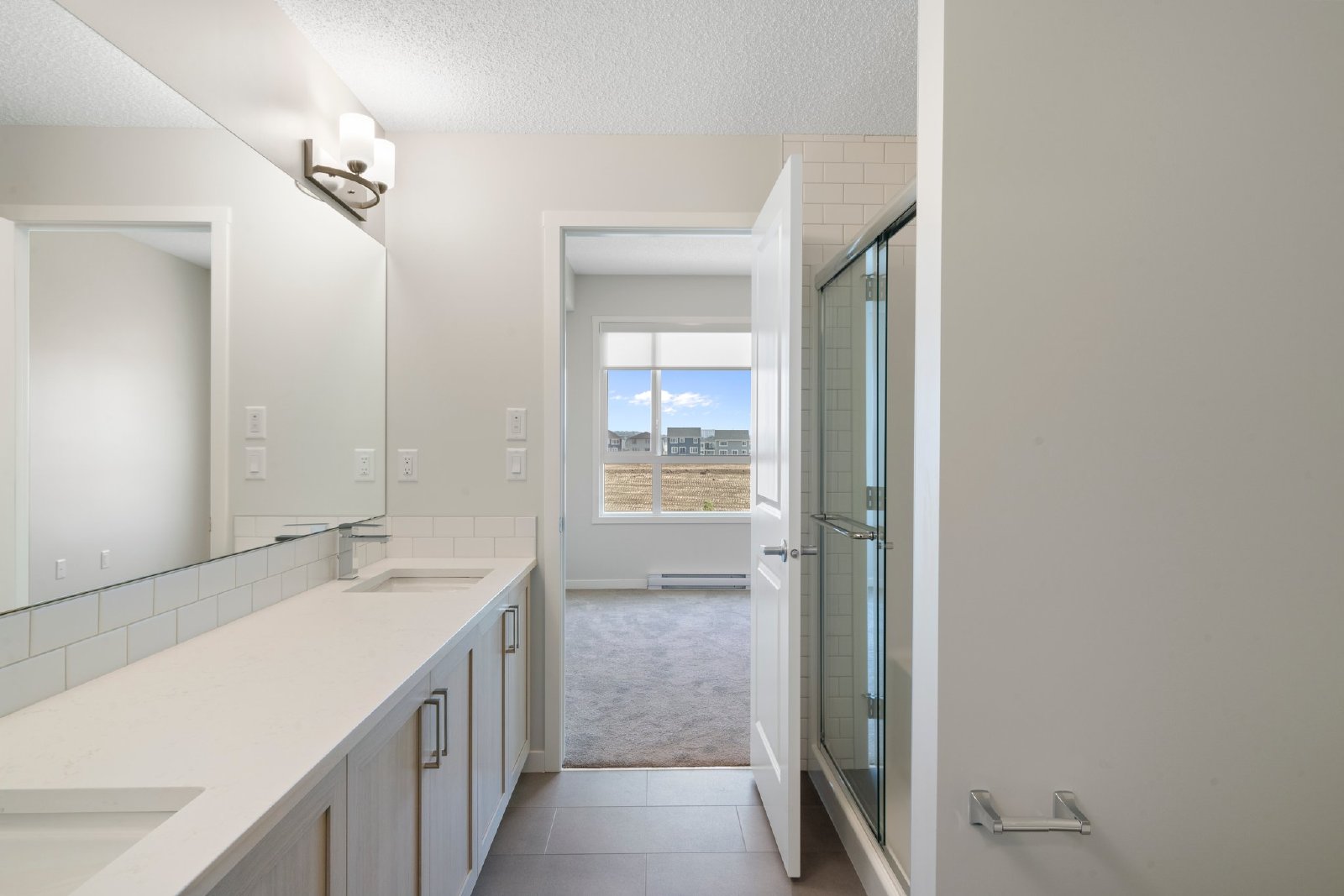 2211, 33 Carringham Gate NW - 2211 property image