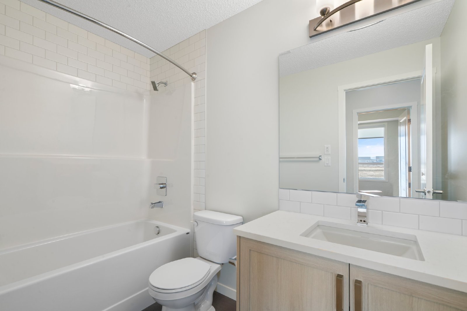 2211, 33 Carringham Gate NW - 2211 property image