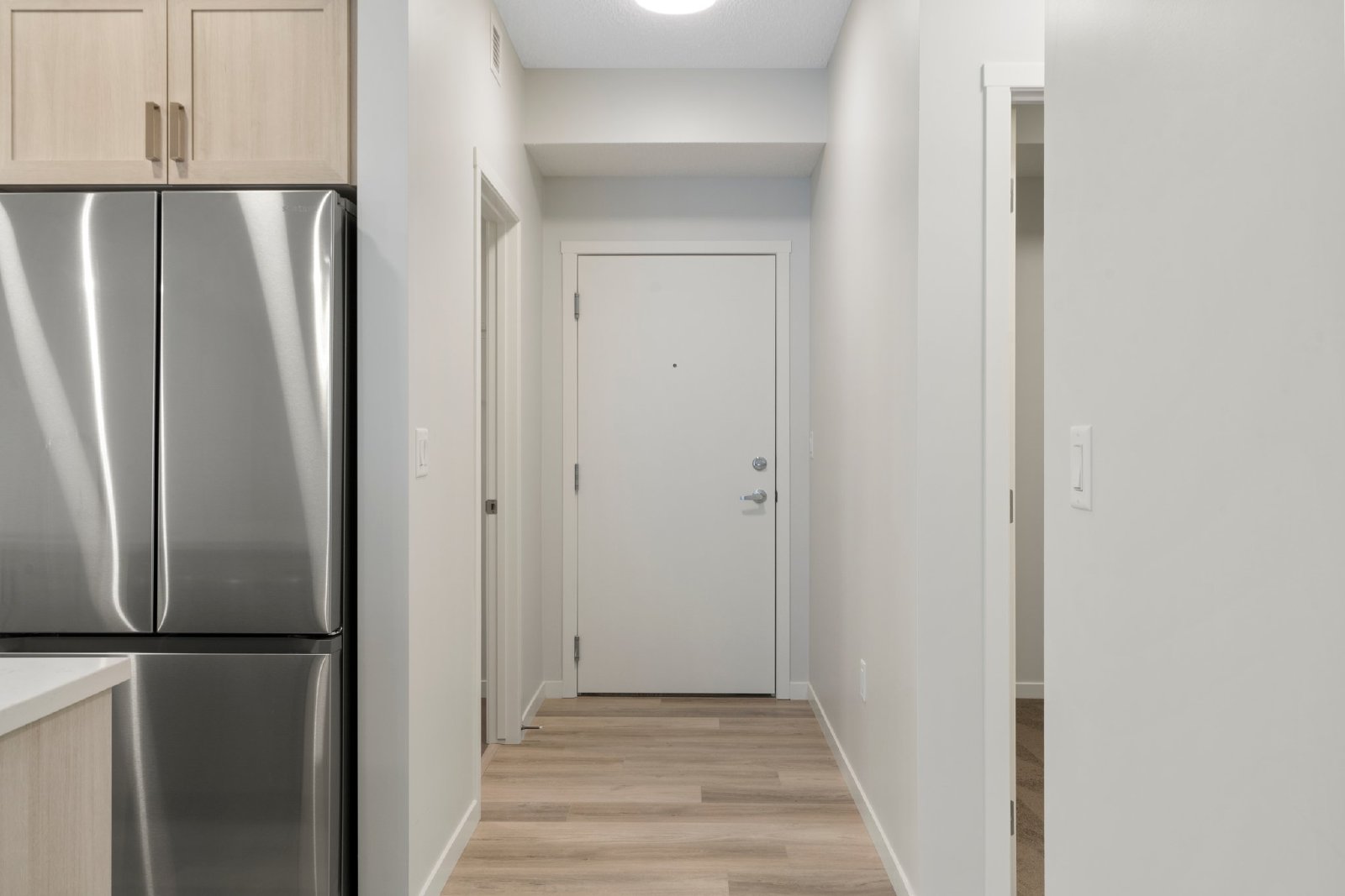 3412, 33 Carringhmam Gate NW - 1 property image