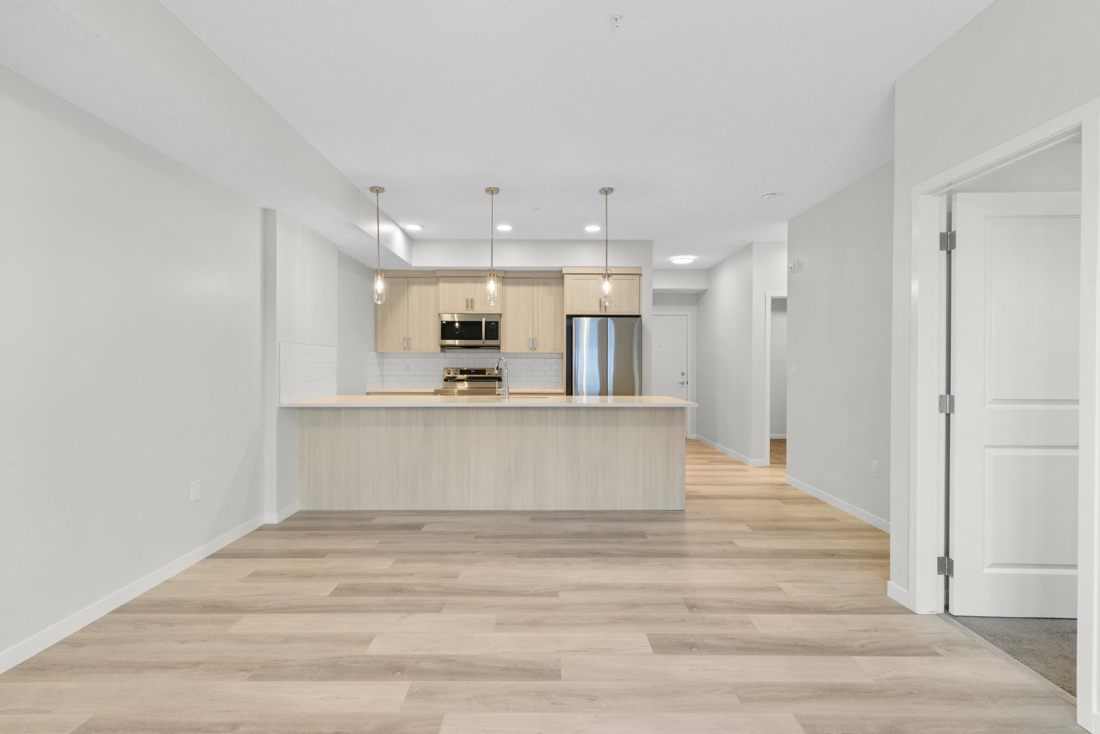 3412, 33 Carringhmam Gate NW - 1 property image