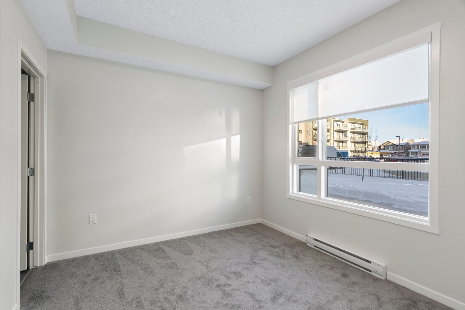 3412, 33 Carringhmam Gate NW - 1 property image