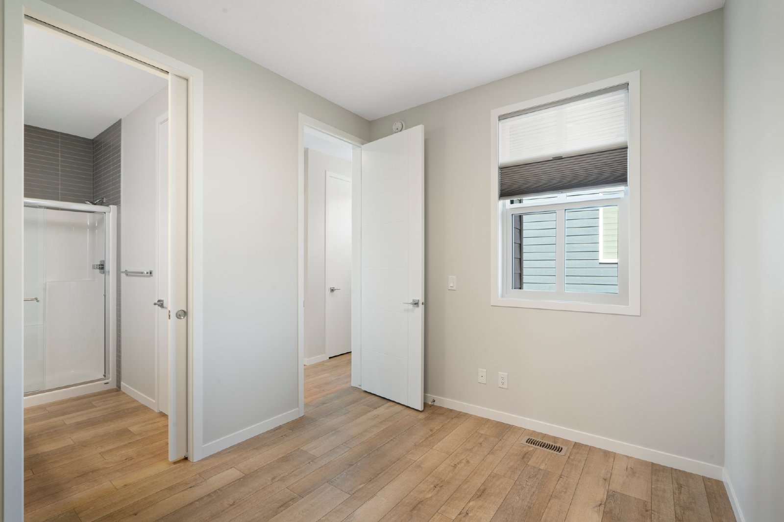 ROCKLAND PARK - BRAND NEW - TWO STOREY - FOUR BEDROOMS property image