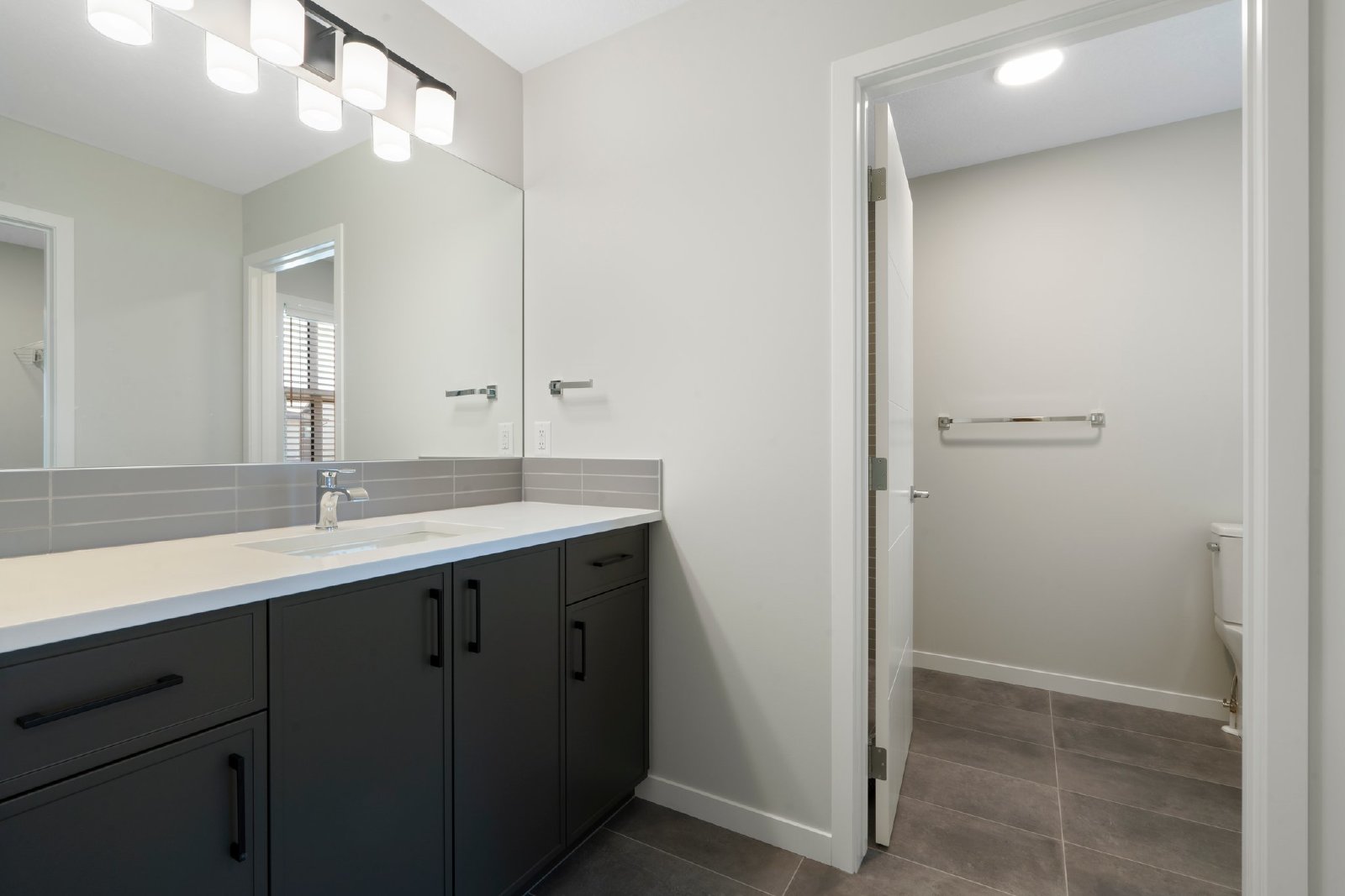 ROCKLAND PARK - BRAND NEW - TWO STOREY - FOUR BEDROOMS property image