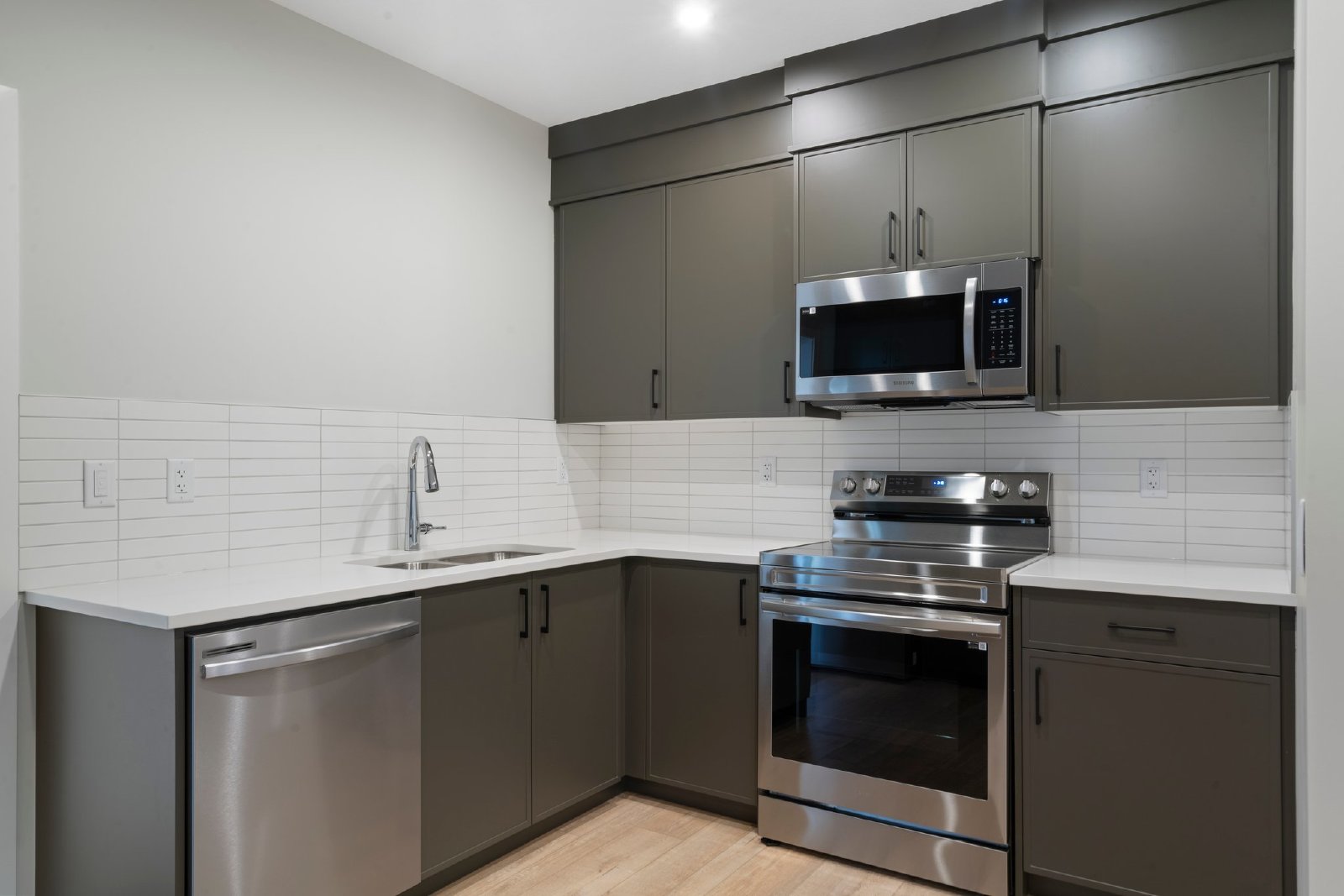 ROCKLAND PARK - BRAND NEW - TWO STOREY - FOUR BEDROOMS property image