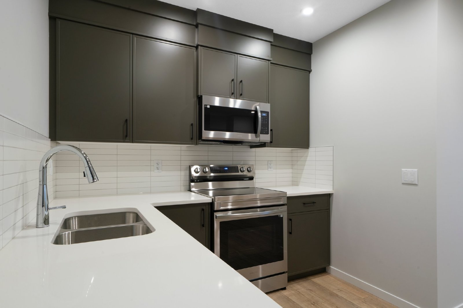 ROCKLAND PARK - BRAND NEW - TWO STOREY - FOUR BEDROOMS property image