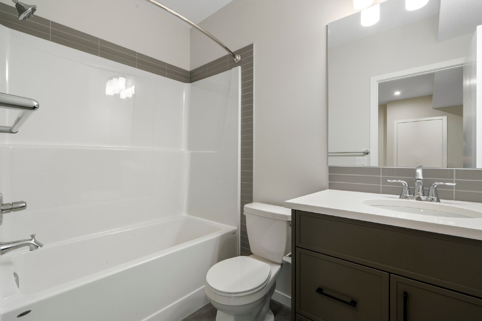 ROCKLAND PARK - BRAND NEW - TWO STOREY - FOUR BEDROOMS property image