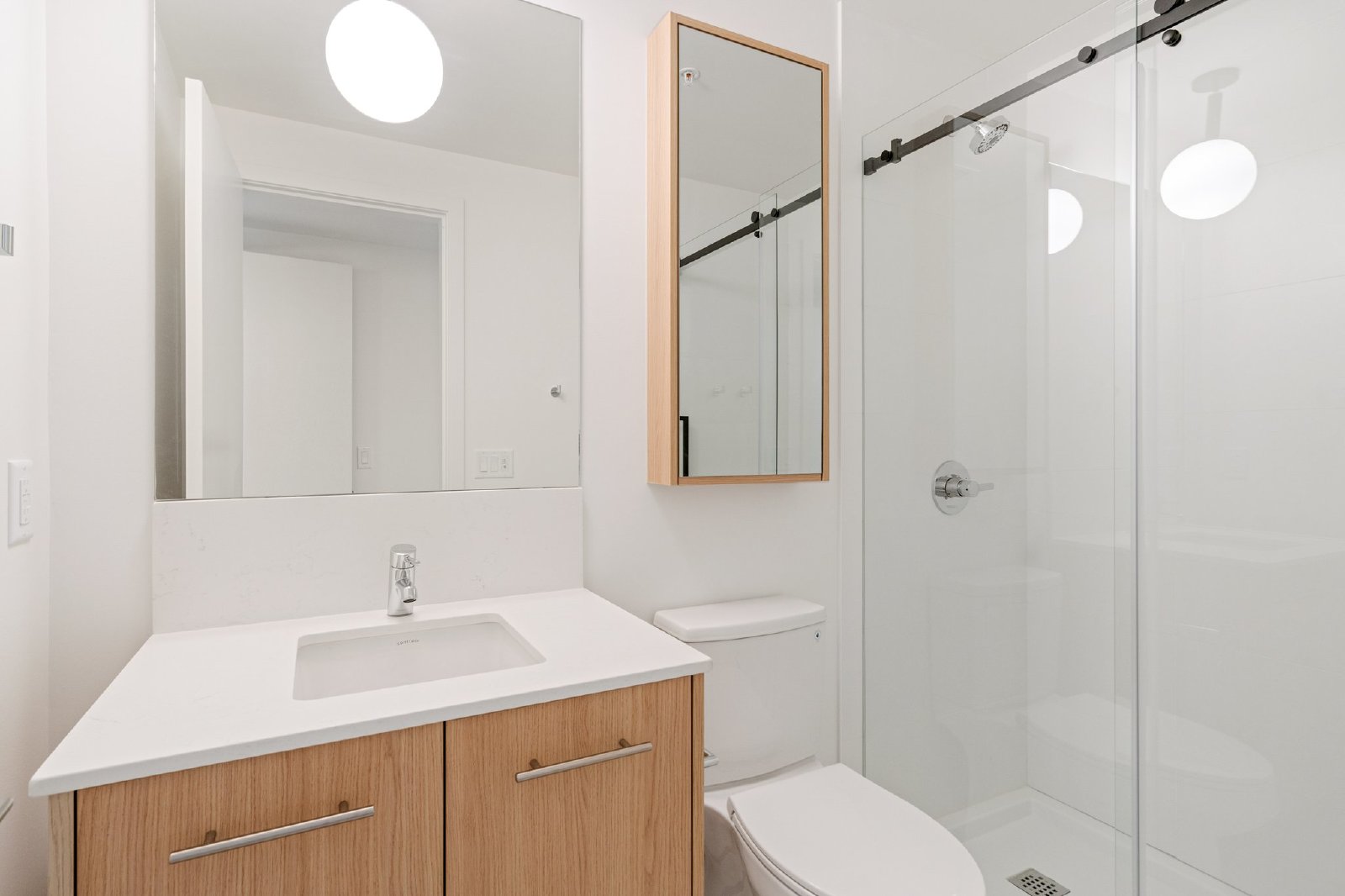 DOWNTOWN - FIRST AND PARK - TWO BED-TWO BATH property image