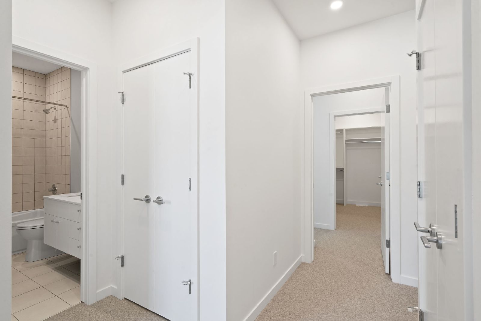 RAMSAY - URBAN CHIC TOWNHOUSE - MOVE IN READY property image