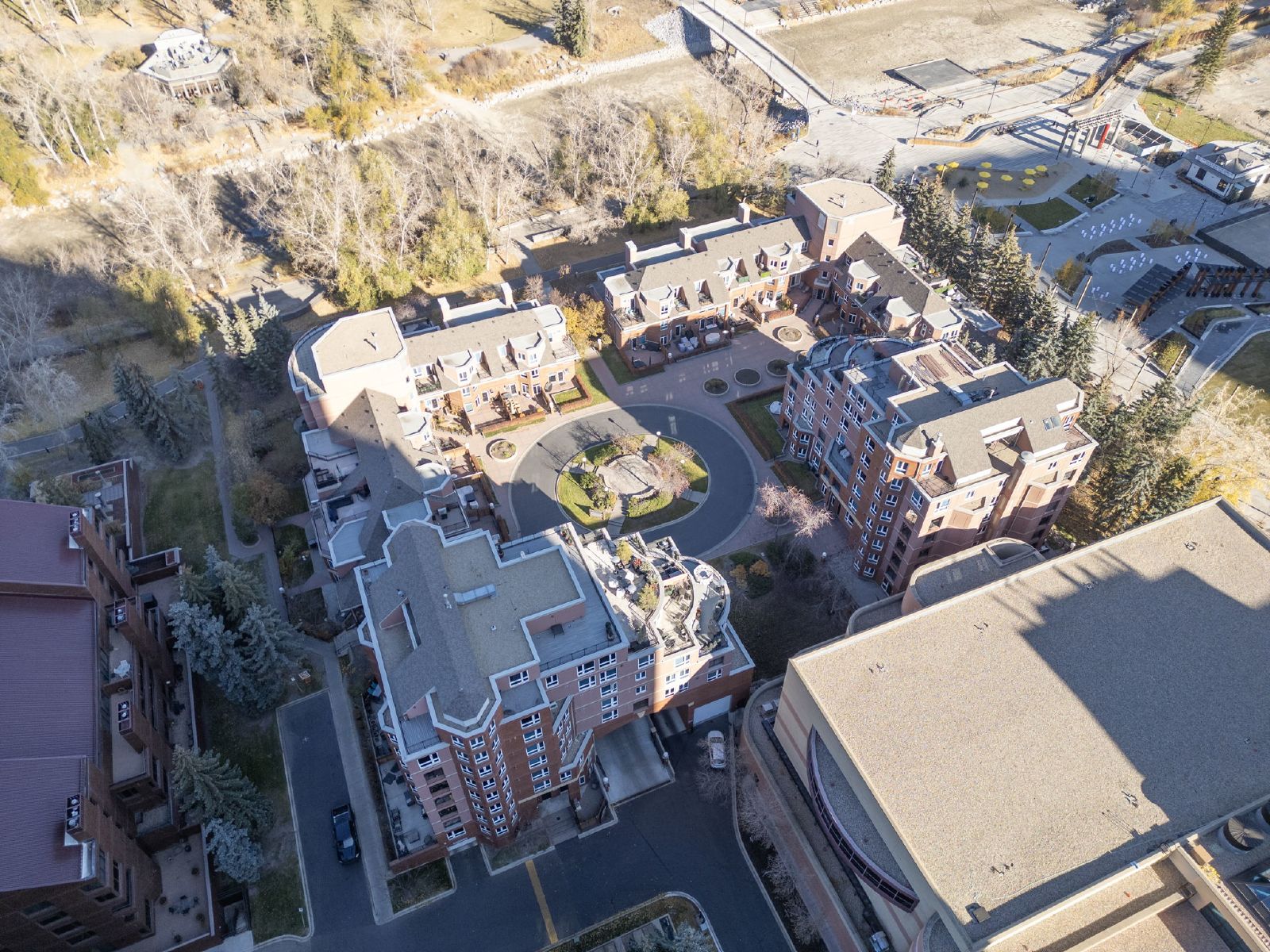 PRINCE'S ISLAND ESTATES - THREE BEDROOM EXECUTIVE FULLY RENOVATED SUIT property image