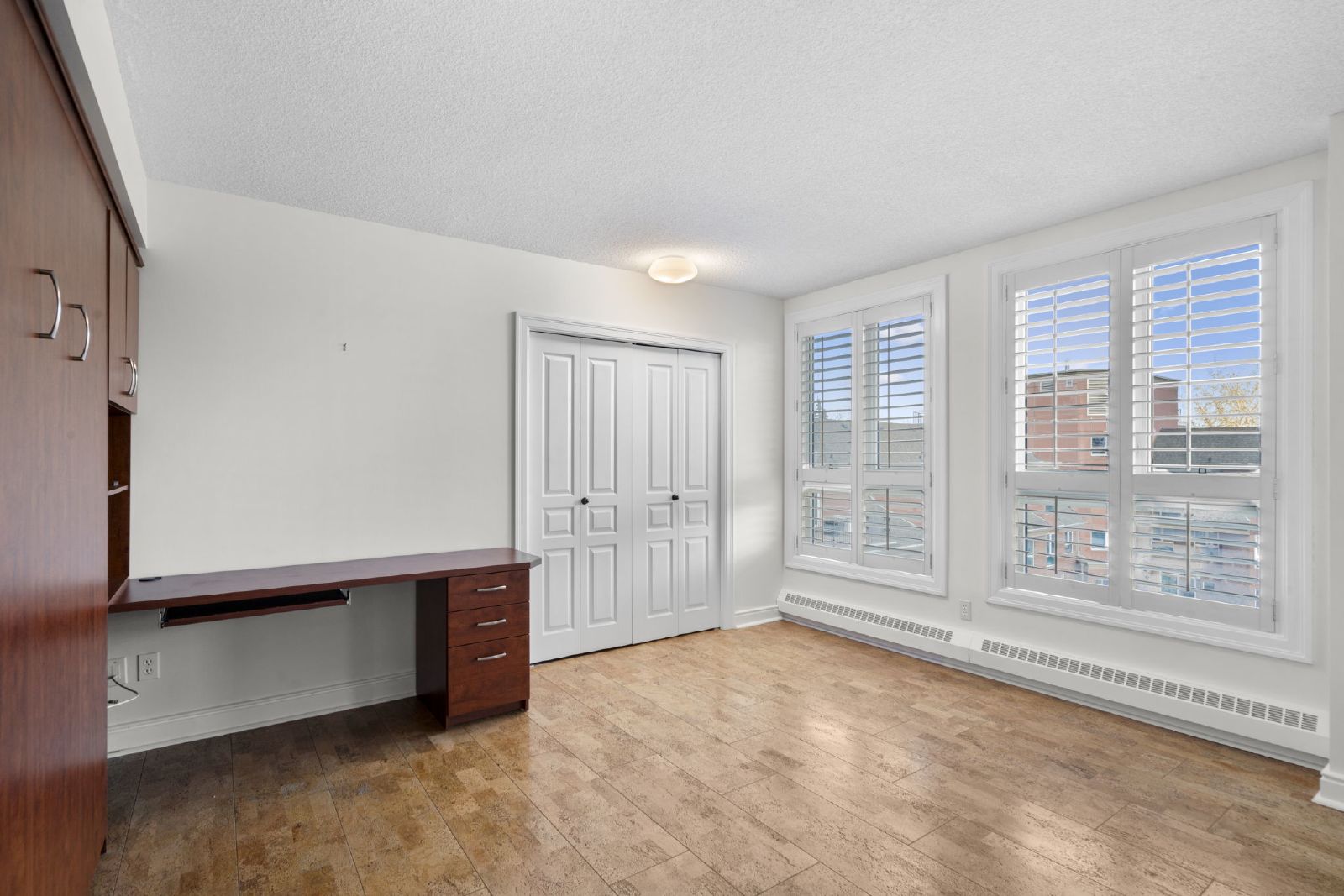 PRINCE'S ISLAND ESTATES - THREE BEDROOM EXECUTIVE FULLY RENOVATED SUIT property image