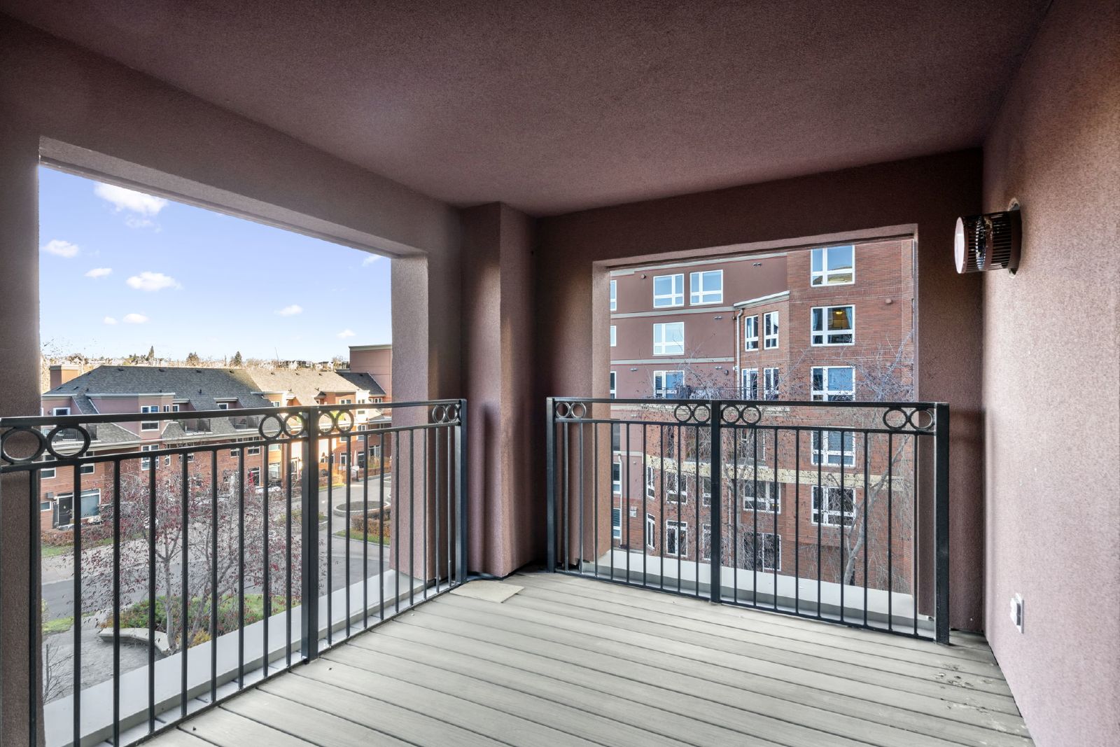 PRINCE'S ISLAND ESTATES - THREE BEDROOM EXECUTIVE FULLY RENOVATED SUIT property image