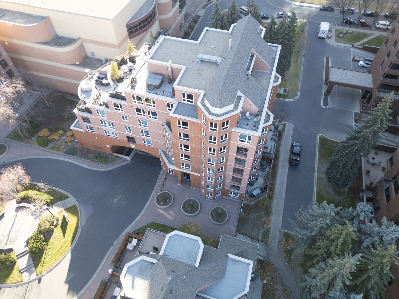 PRINCE'S ISLAND ESTATES - THREE BEDROOM EXECUTIVE FULLY RENOVATED SUIT property image