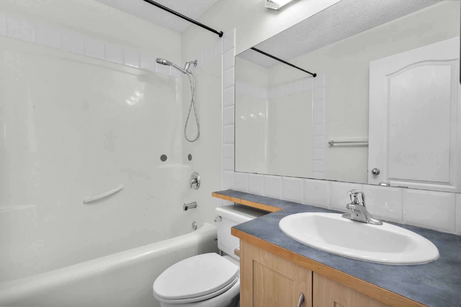 OKOTOKS - THREE BEDROOM TWO STOREY HOUSE property image