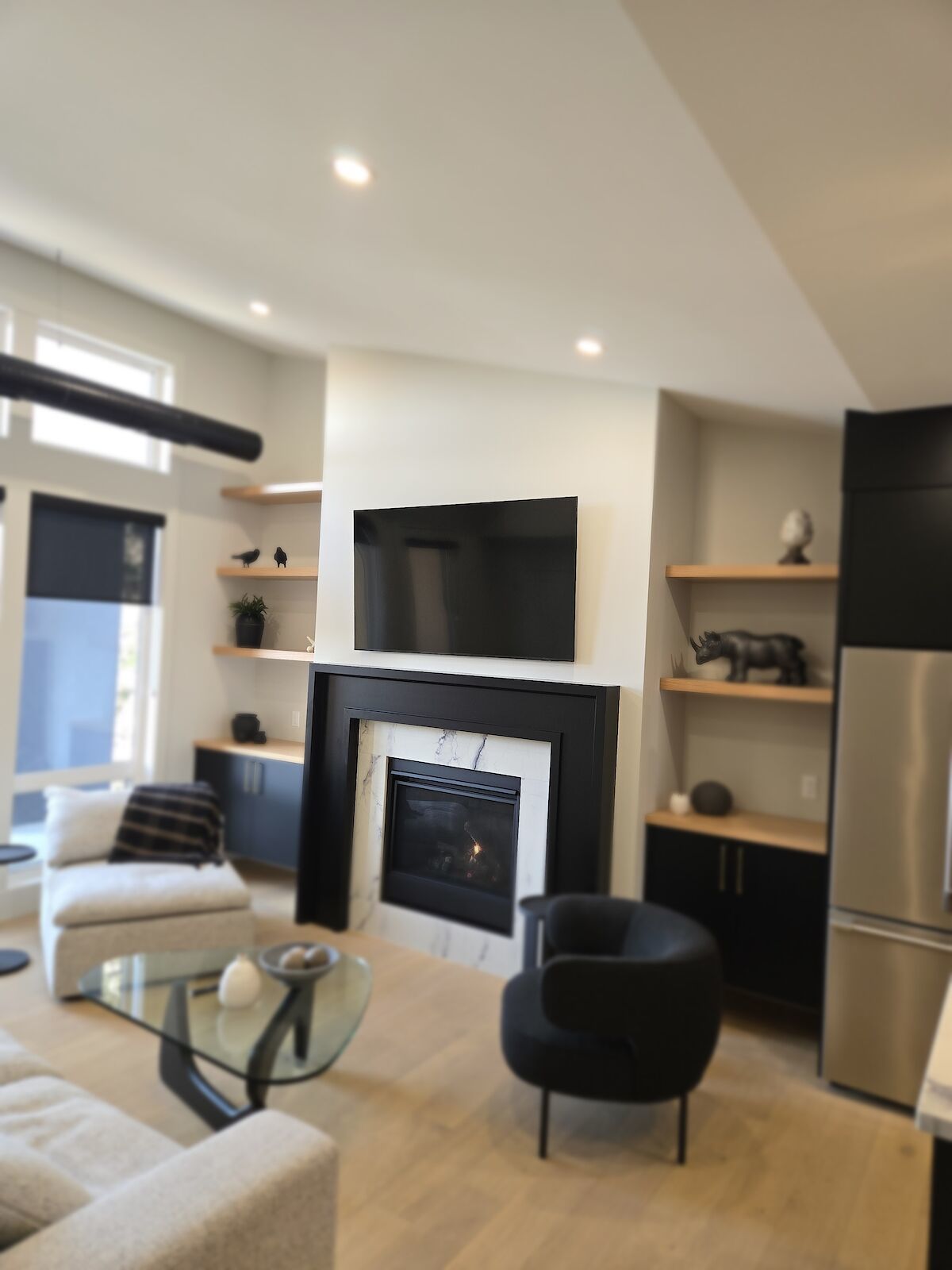 KILLARNEY - FURNISHED LUXURY BOUTIQUE TOWNHOUSE, 2 BEDROOM, 2 BATH property image