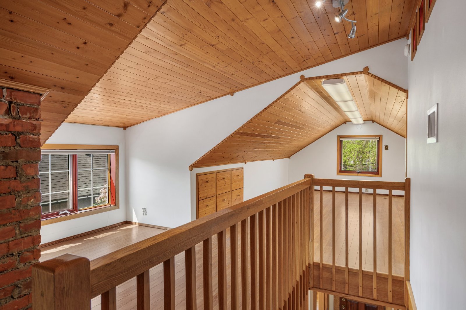 SUNALTA - CHARMING CENTURY HOME IN SUNALTA property image