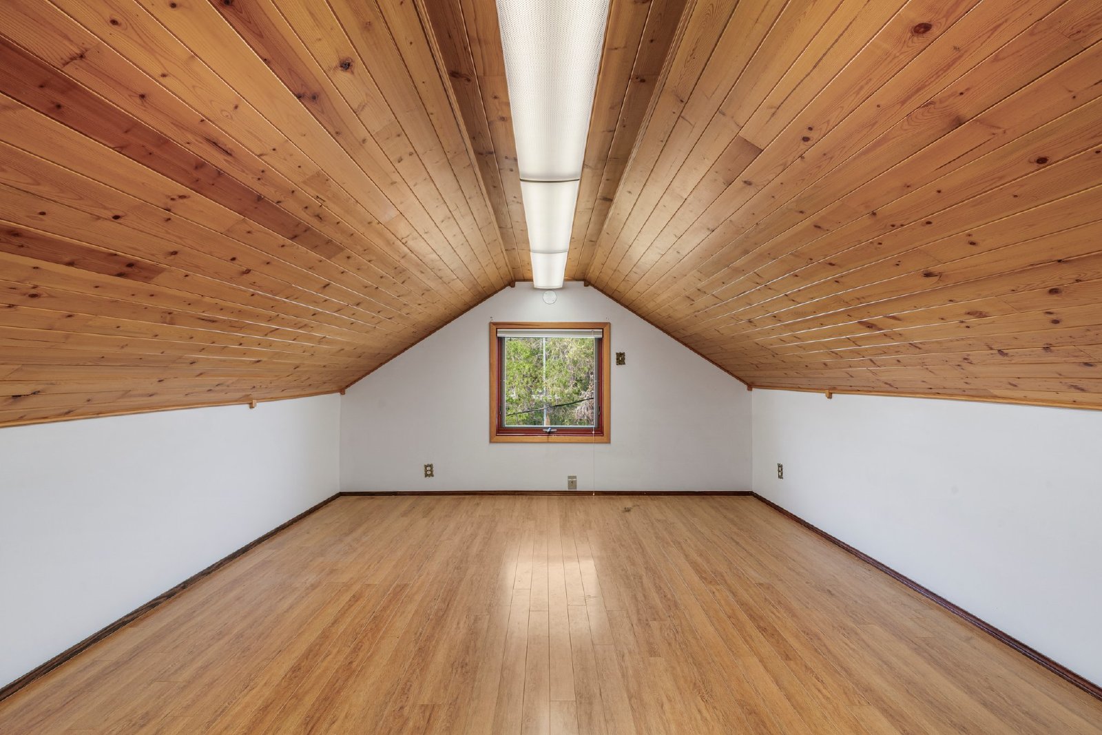 SUNALTA - CHARMING CENTURY HOME IN SUNALTA property image