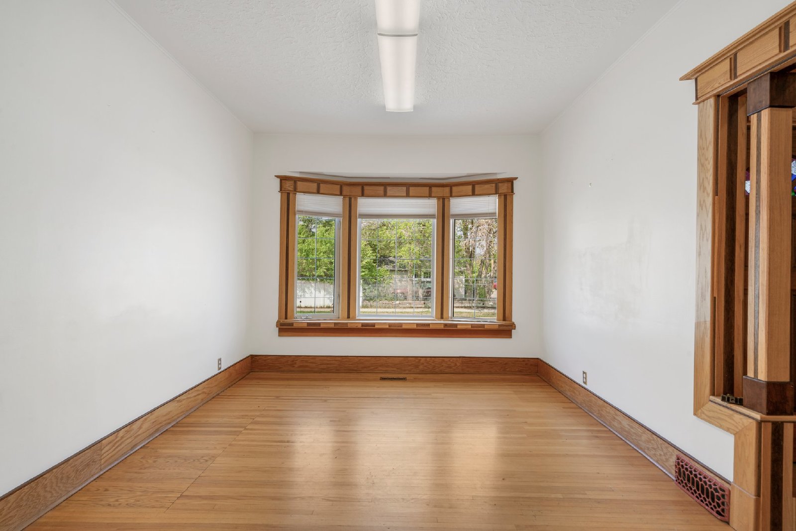 SUNALTA - CHARMING CENTURY HOME IN SUNALTA property image