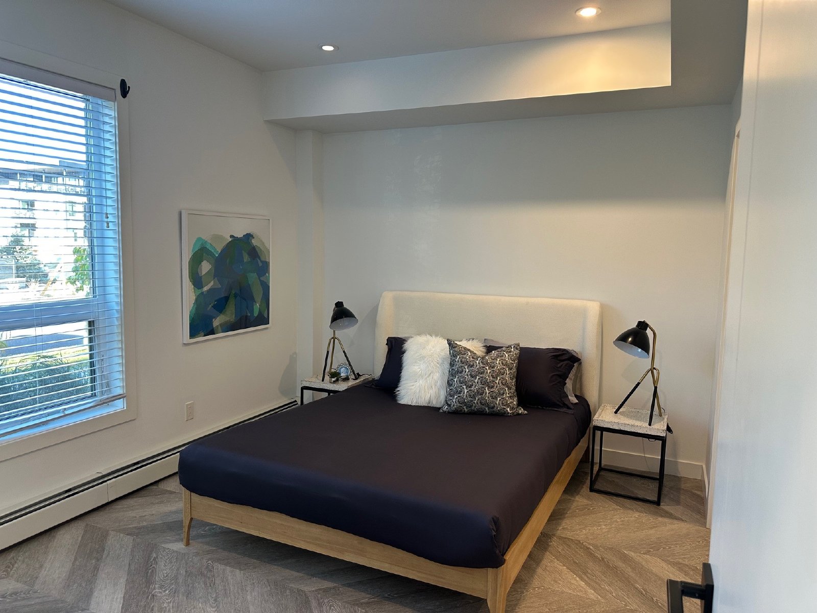 UNIVERSITY DISTRICT - MAIN FLOOR - TWO BEDROOM,TWO BATH property image