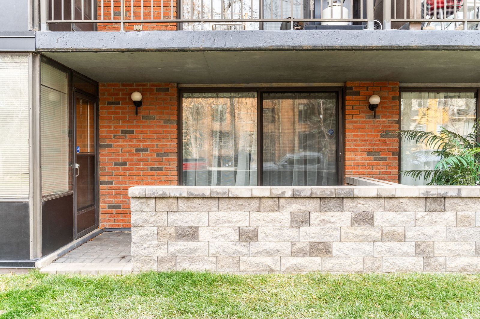 CRESCENT HEIGHTS - One Bed - Main Floor- Underground parking included property image