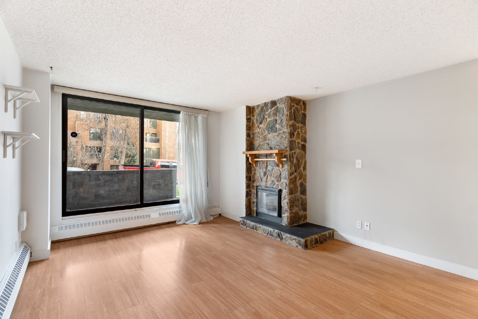 CRESCENT HEIGHTS - One Bed - Main Floor- Underground parking included property image