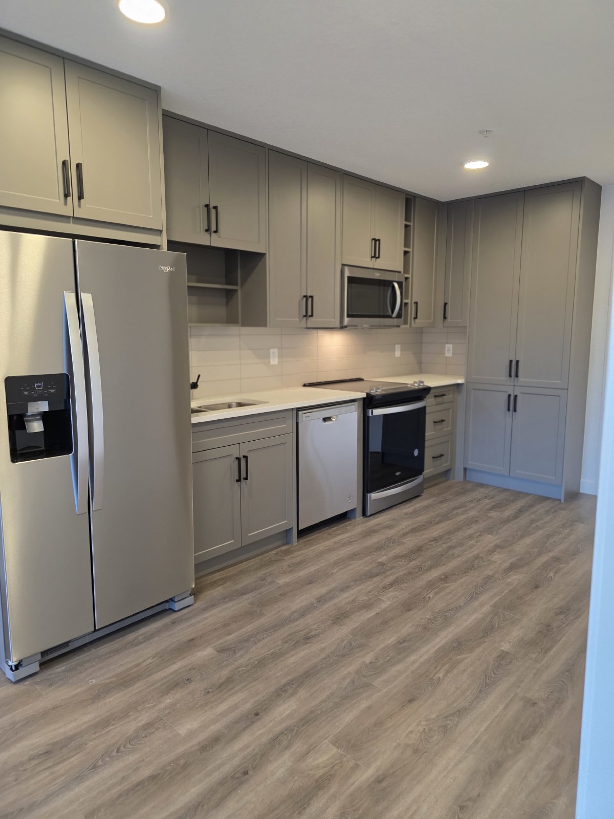 LIVINGSTON - BRAND NEW ONE BEDROOM, ONE BATH CONDO property image