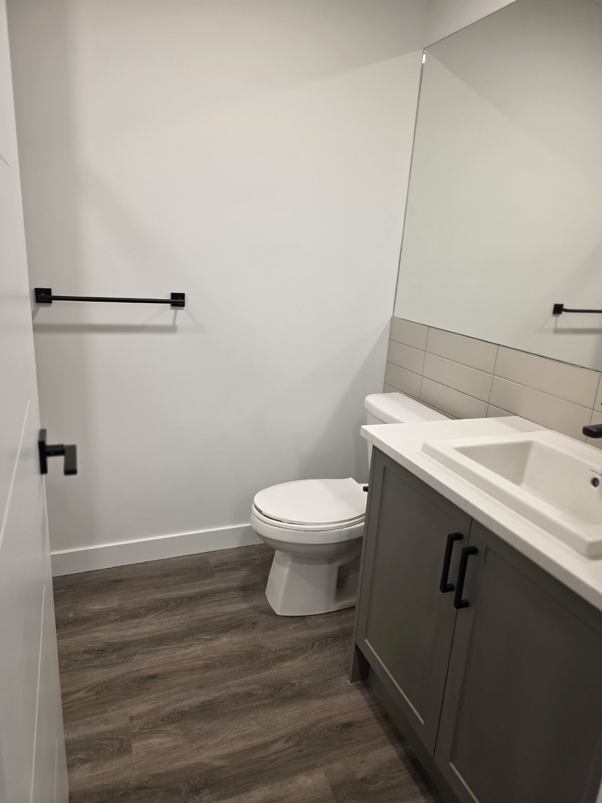 LIVINGSTON - BRAND NEW ONE BEDROOM, ONE BATH CONDO property image