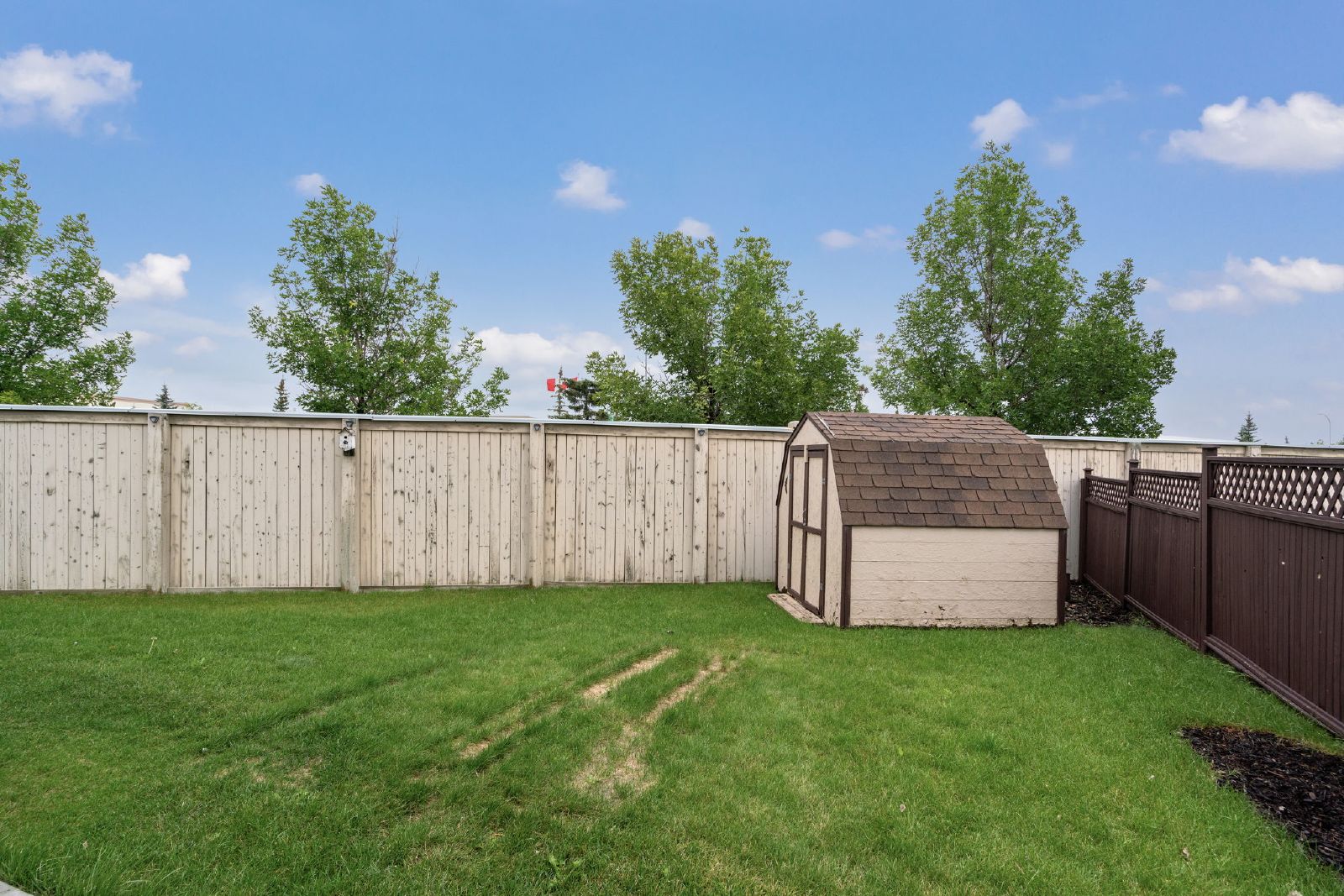 PANORAMA HILLS -HOUSE WITH 3 BEDROOMS AND GARAGE - BASEMENT AVAILABLE property image