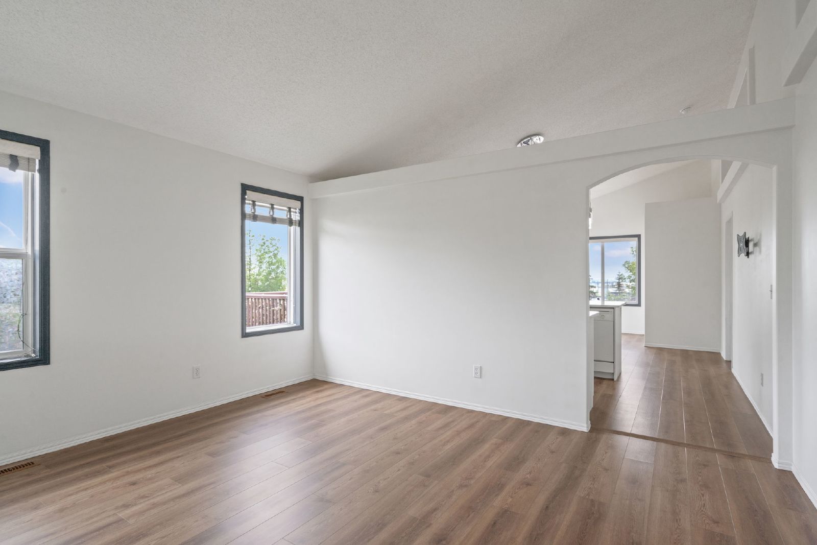 PANORAMA HILLS -HOUSE WITH 3 BEDROOMS AND GARAGE - BASEMENT AVAILABLE property image