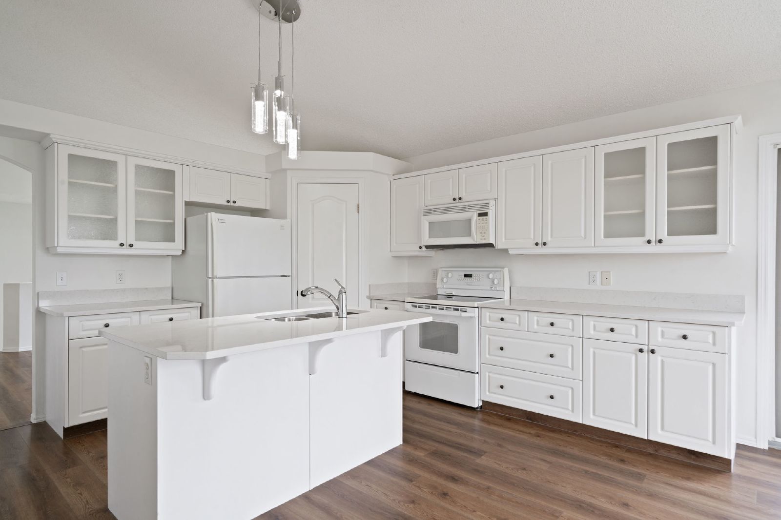 PANORAMA HILLS -HOUSE WITH 3 BEDROOMS AND GARAGE - BASEMENT AVAILABLE property image