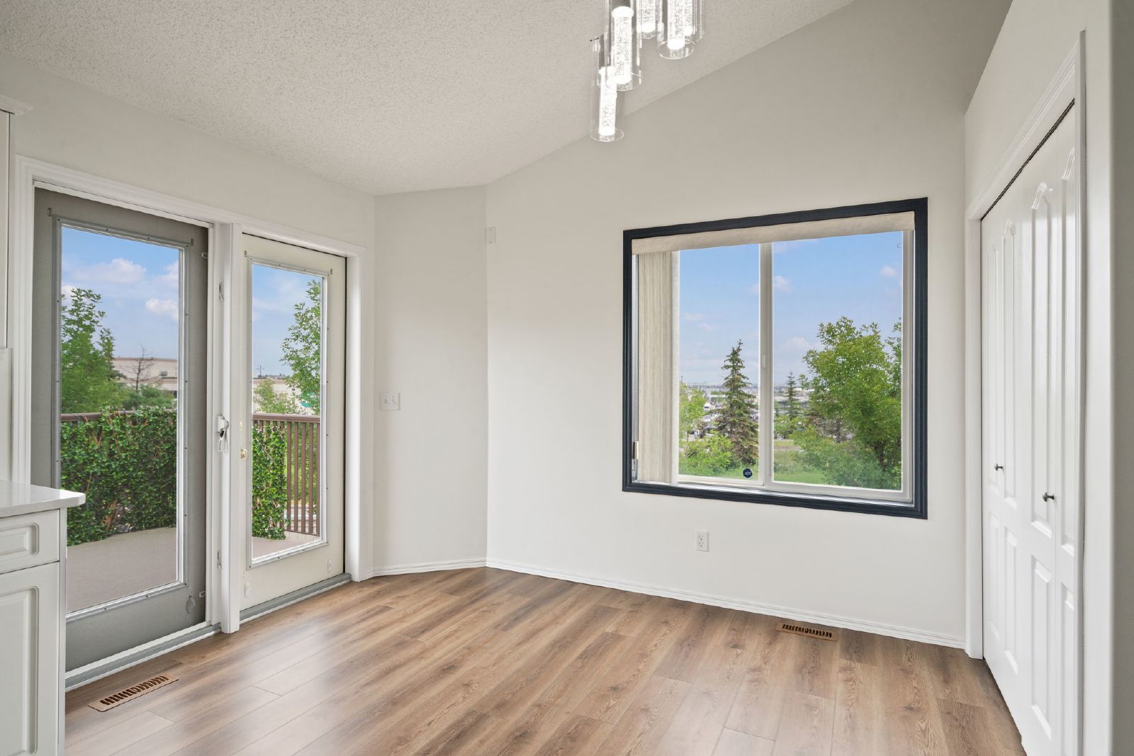 PANORAMA HILLS -HOUSE WITH 3 BEDROOMS AND GARAGE - BASEMENT AVAILABLE property image