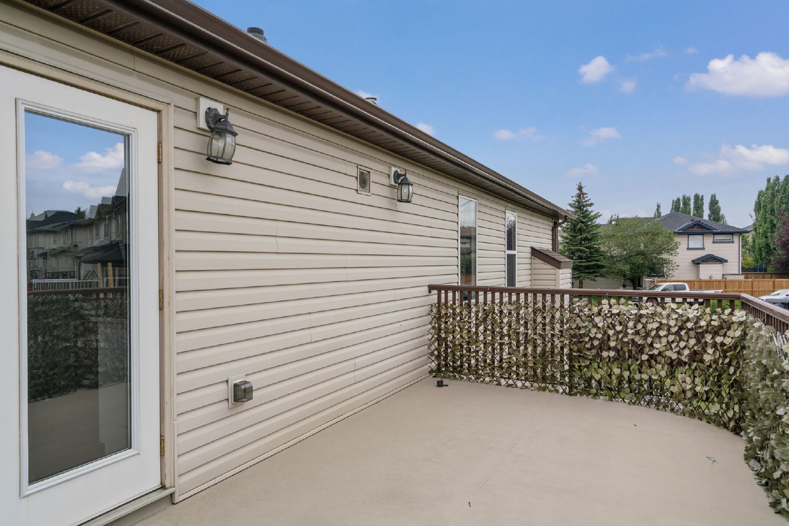 PANORAMA HILLS -HOUSE WITH 3 BEDROOMS AND GARAGE - BASEMENT AVAILABLE property image