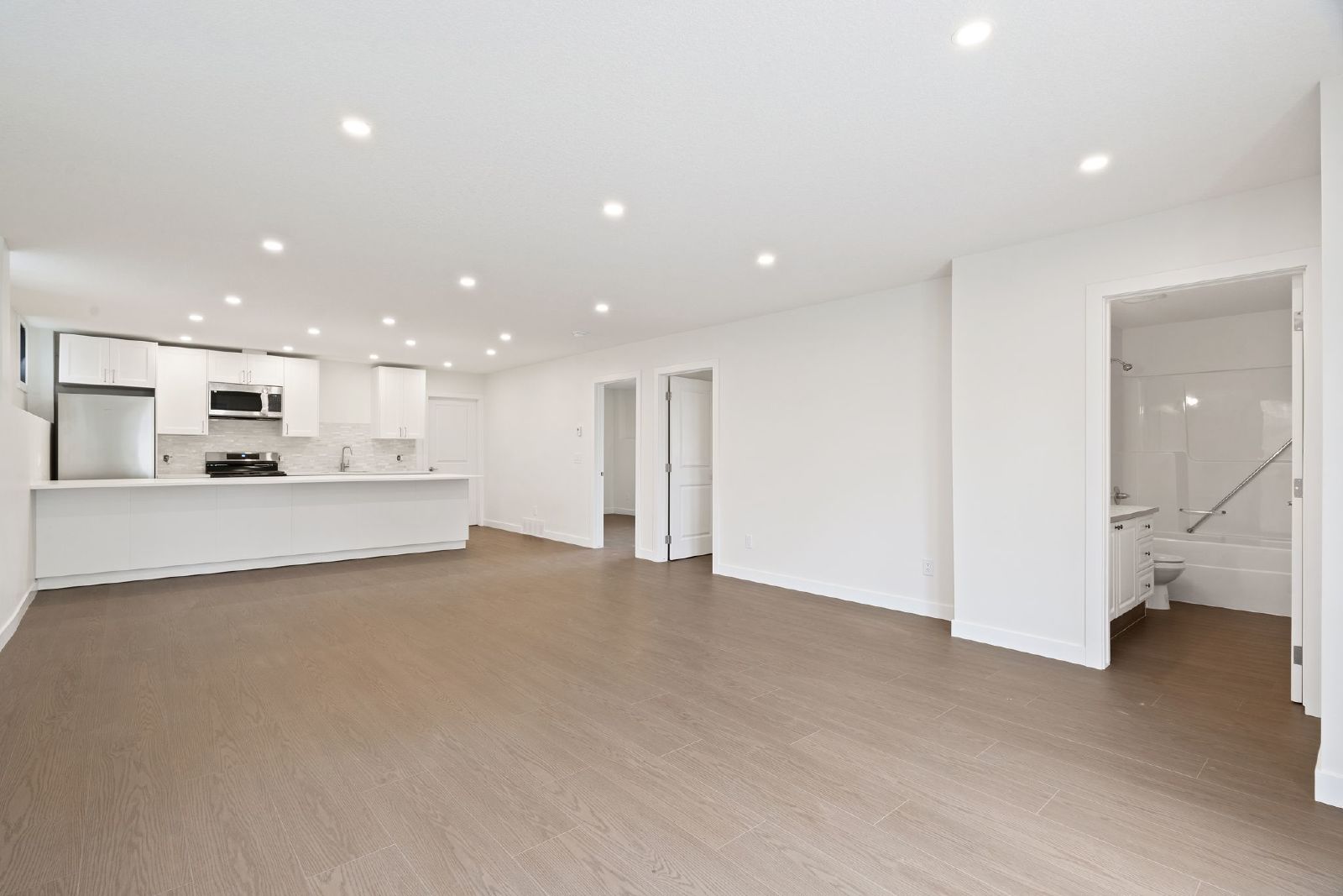 PANORAMA HILLS -HOUSE WITH 3 BEDROOMS AND GARAGE - BASEMENT AVAILABLE property image