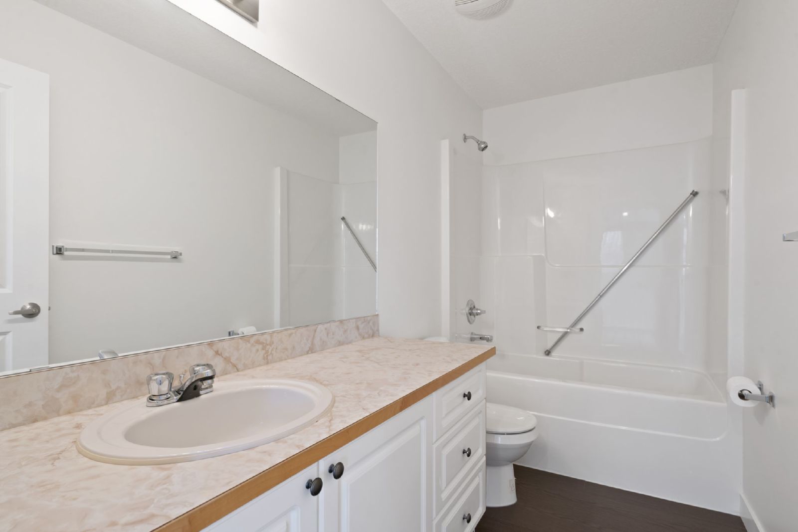 PANORAMA HILLS -HOUSE WITH 3 BEDROOMS AND GARAGE - BASEMENT AVAILABLE property image