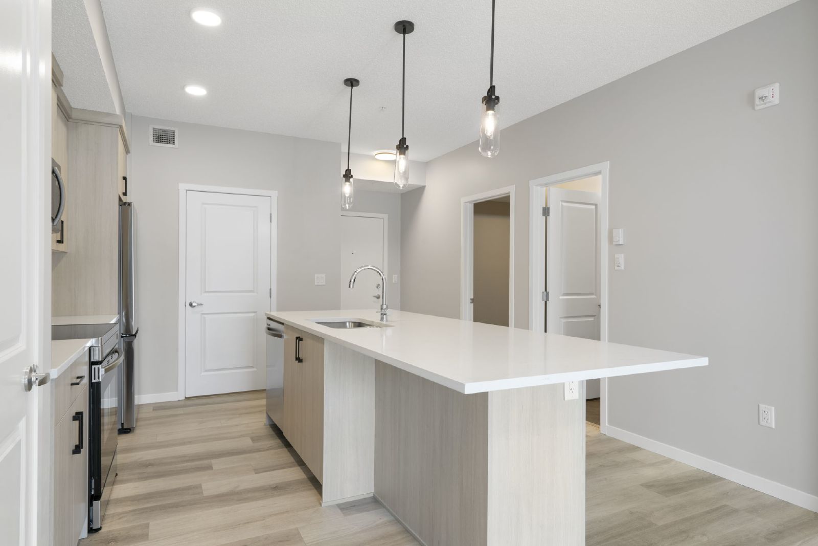 114, 40 Carrington Plaza NW - 114 property image