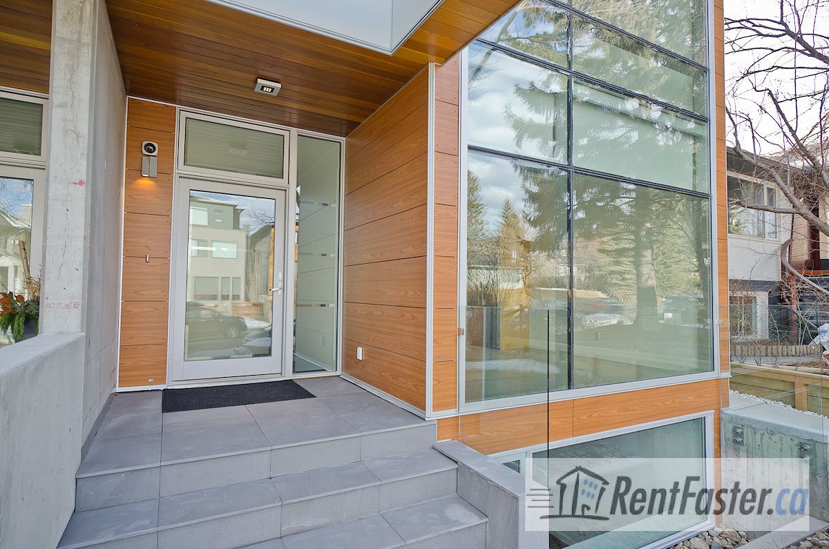 2107 27 Ave SW - - property image