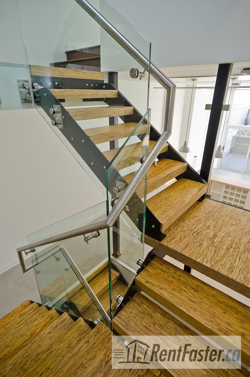 2107 27 Ave SW - - property image