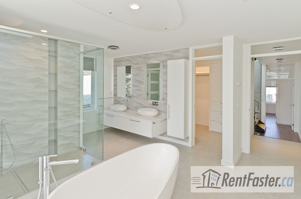 2107 27 Ave SW - - property image