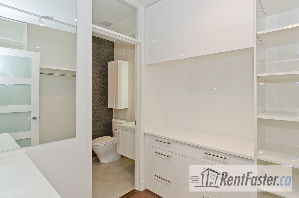 2107 27 Ave SW - - property image