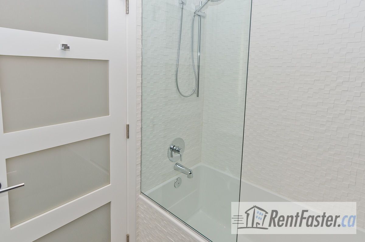 2107 27 Ave SW - - property image