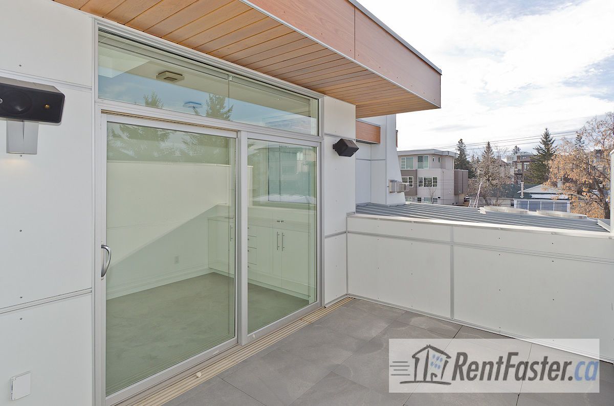 2107 27 Ave SW - - property image