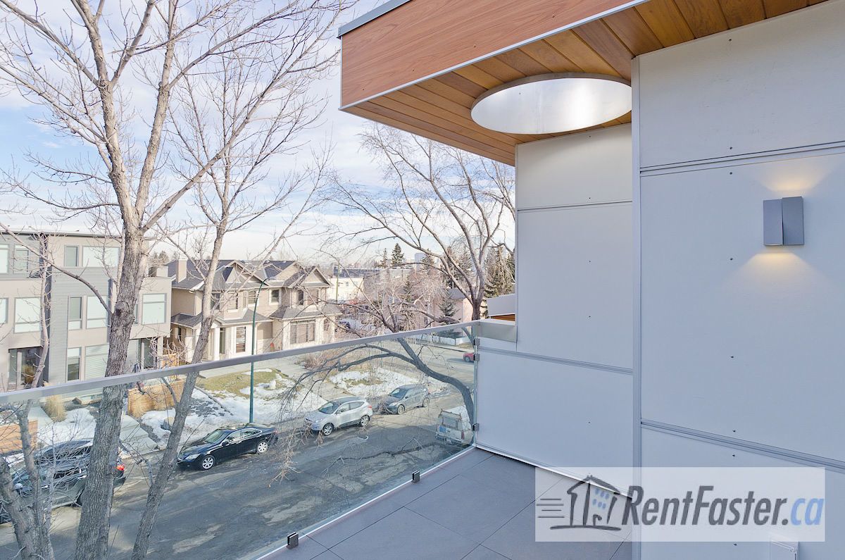 2107 27 Ave SW - - property image