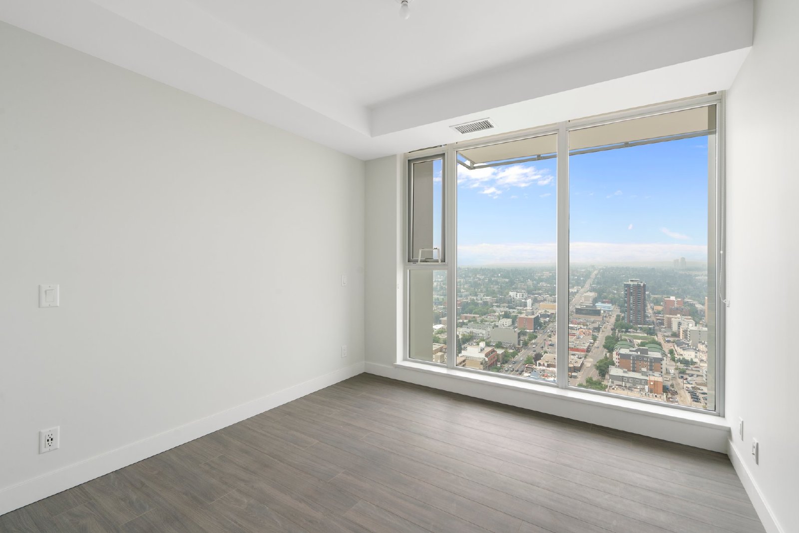 2705, 930 - 16 Avenue SW - 1 property image