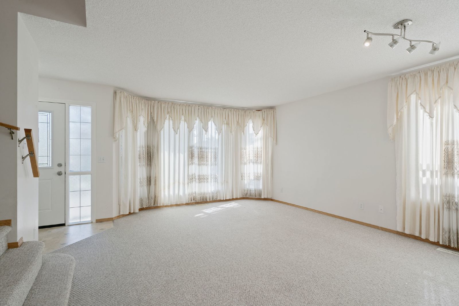 179 Taravista Street NE - 1 property image