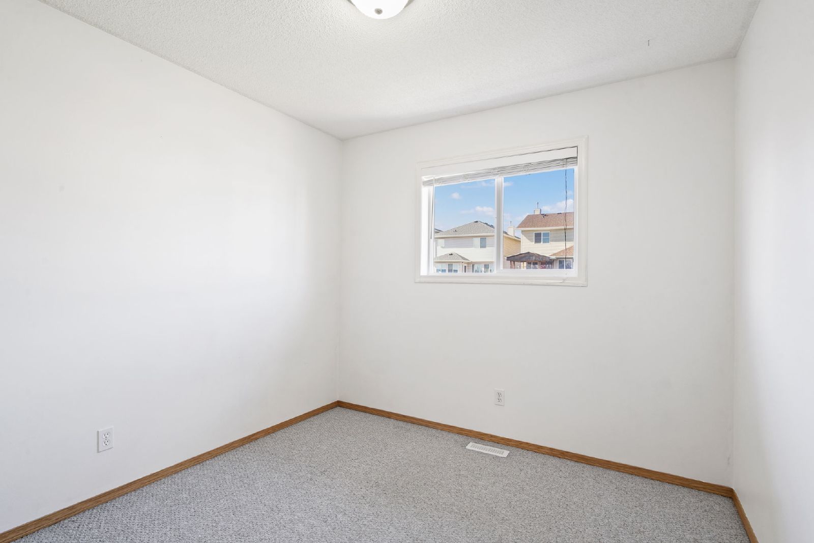 179 Taravista Street NE - 1 property image