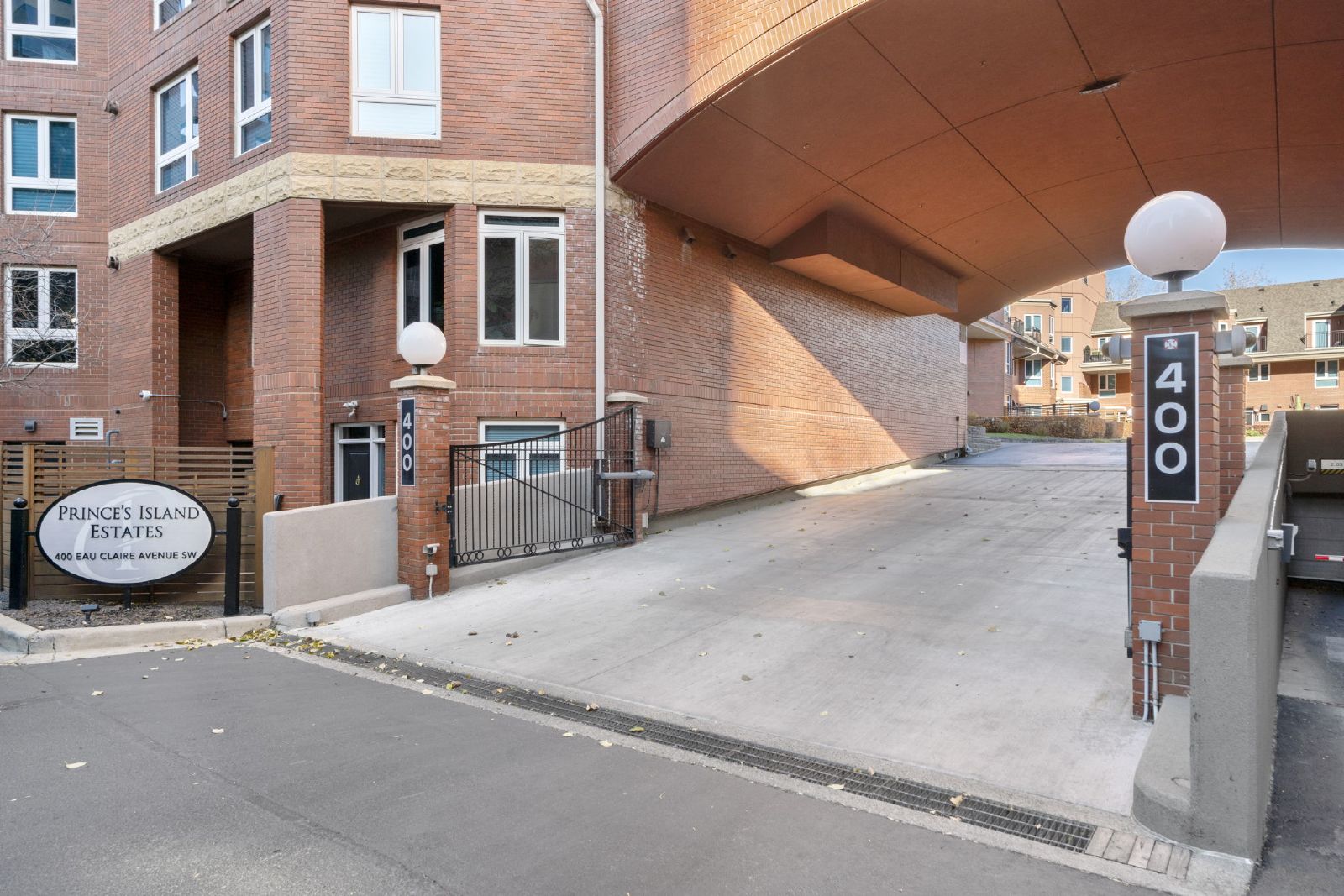 1505, 400 Eau Claire Avenue SW - 1 property image